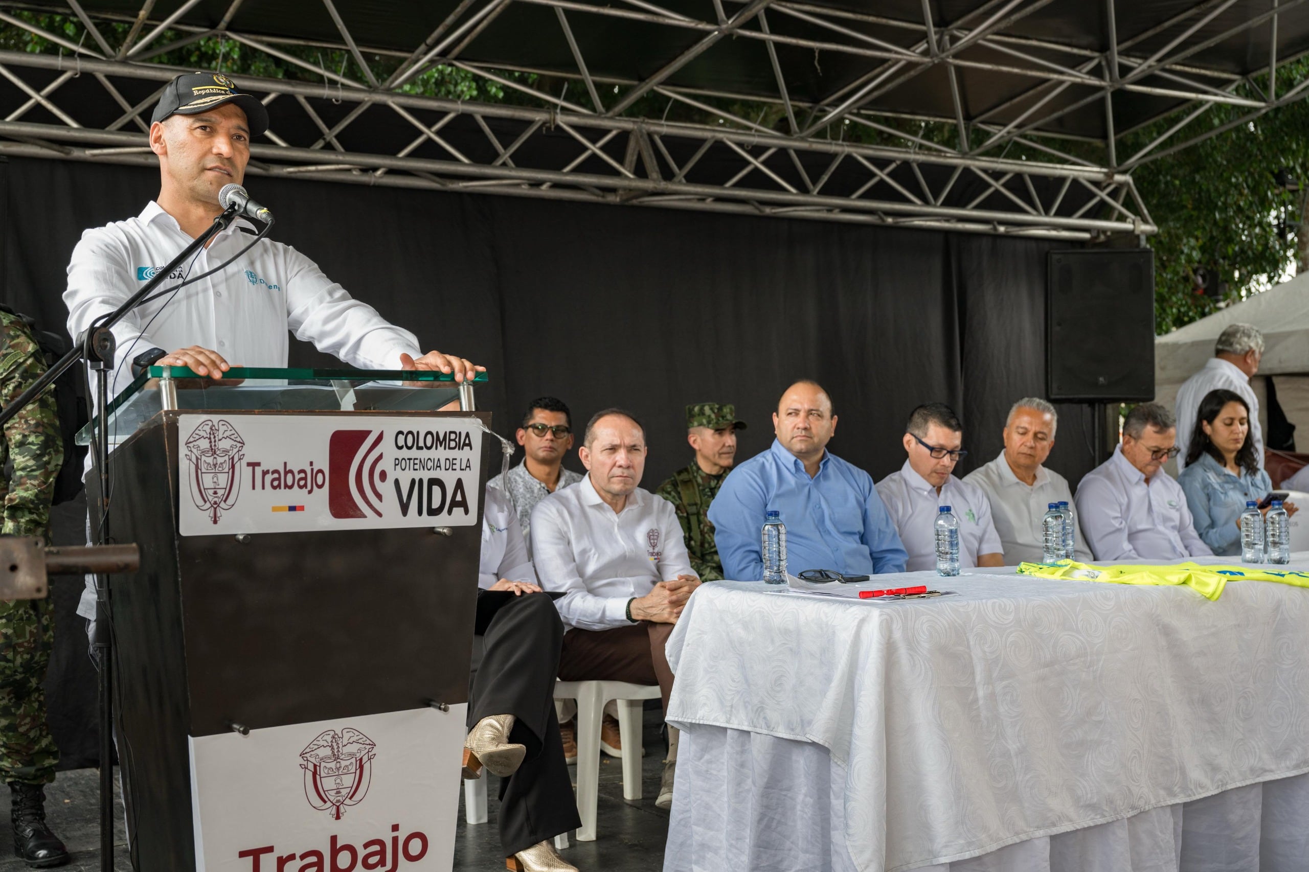 Ministro de Defensa Pedro Sánchez