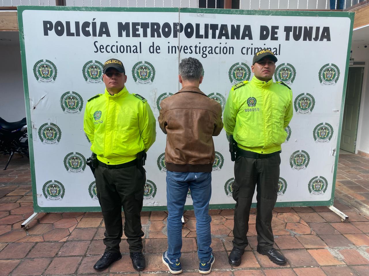 El ciudadano albanés Genti Milo, alias Genti Krasniqi, fue capturado por la SIJÍN