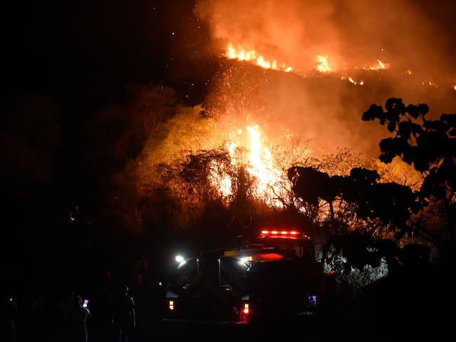 Incendio en las colinas de Cali, Colombia, septiembre de 2023. (Foto de Edwin Rodriguez Pipicano/Agencia Anadolu vía Getty Images)