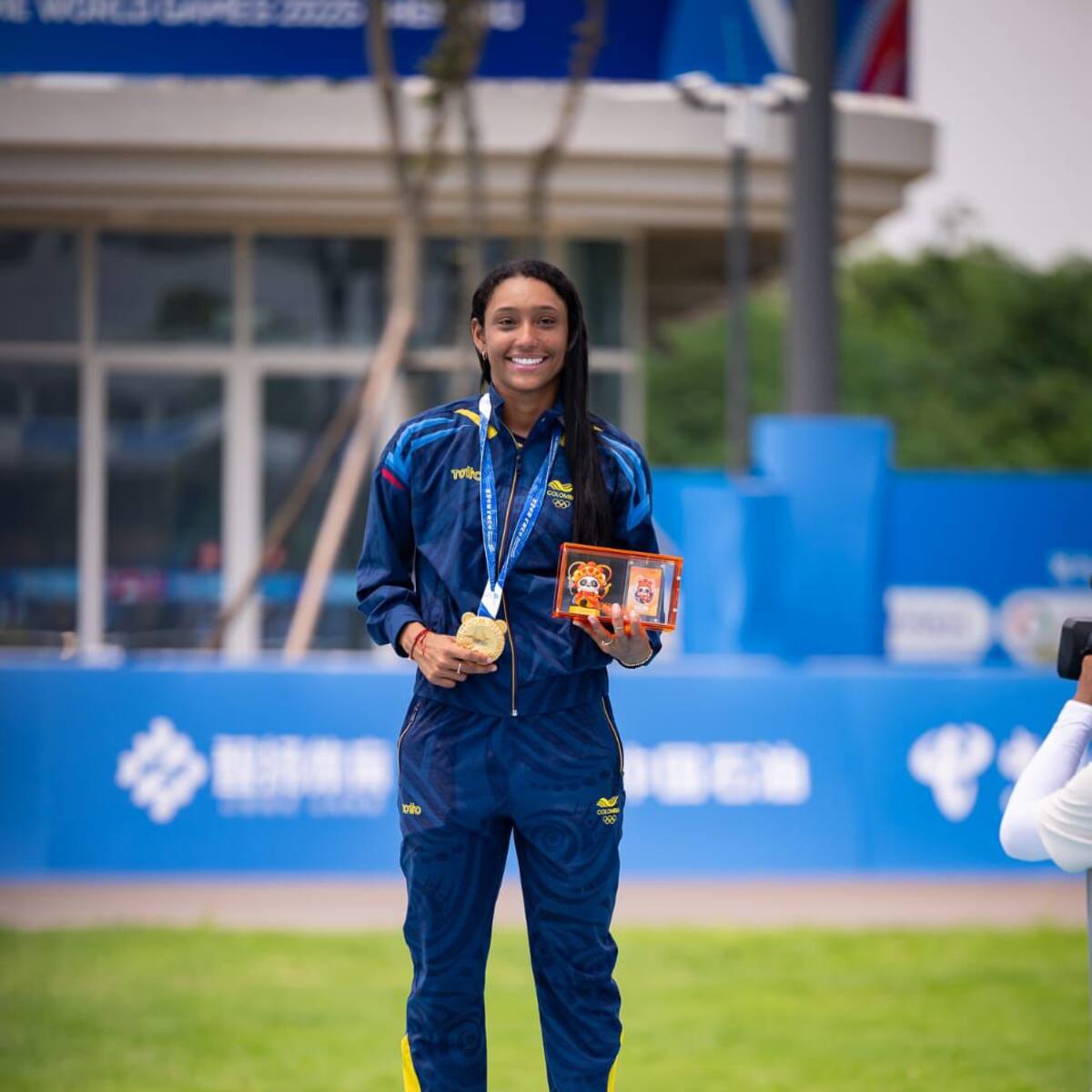 Patinadora bolivarense María Fernanda Timms obtuvo dos medallas de oro en China