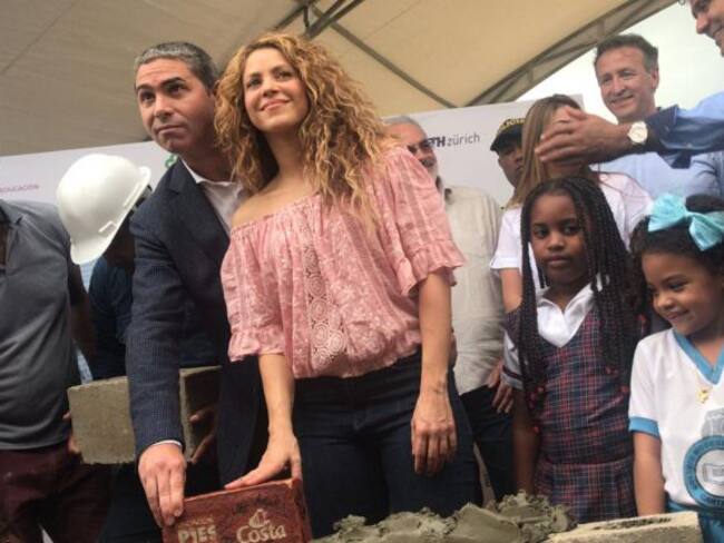 Nuevo colegio de Shakira revive viejo litigio por titularidad de ese lote