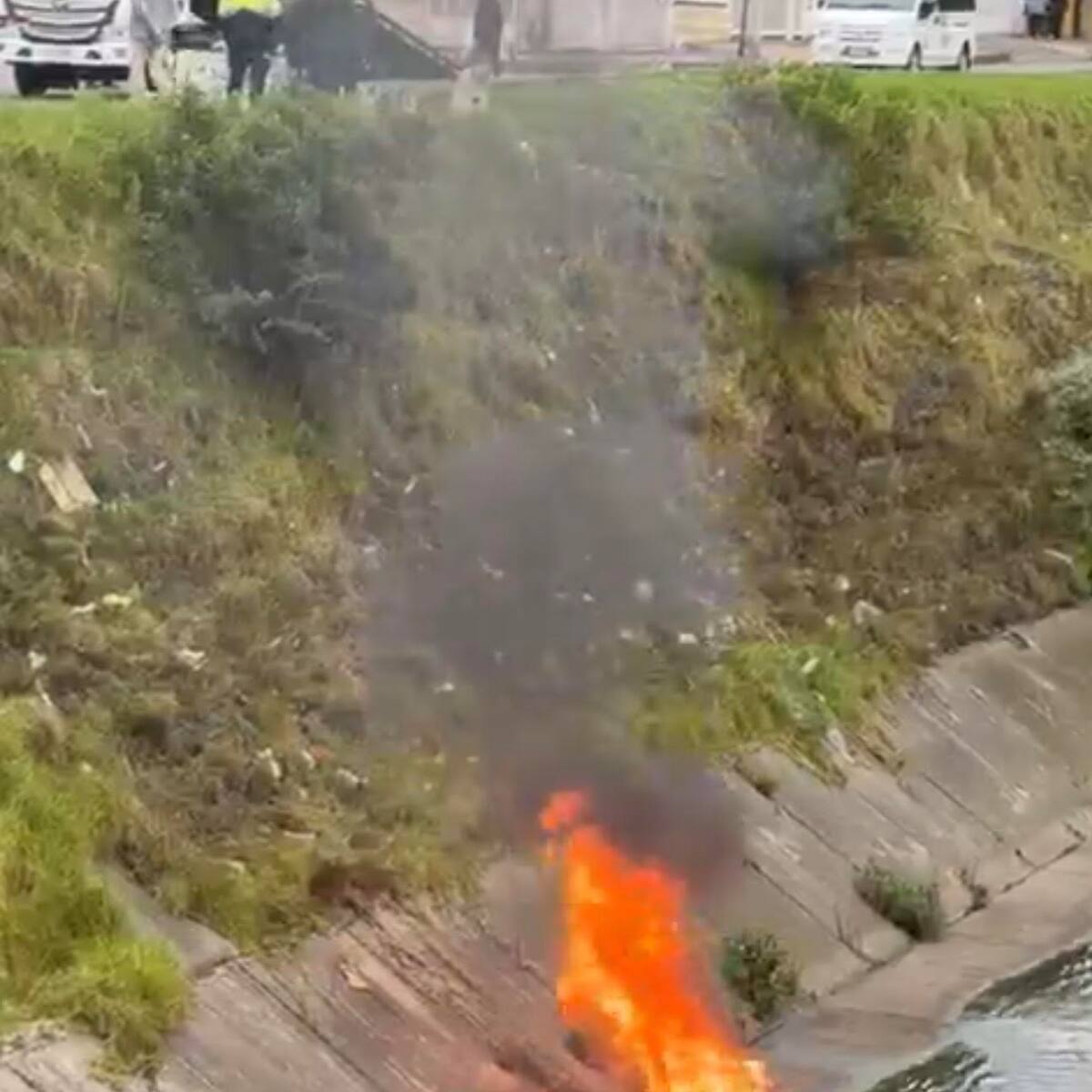 Hombre quemó su moto tras recibir comparendos por invadir andenes para peatones en el sur de Bogotá