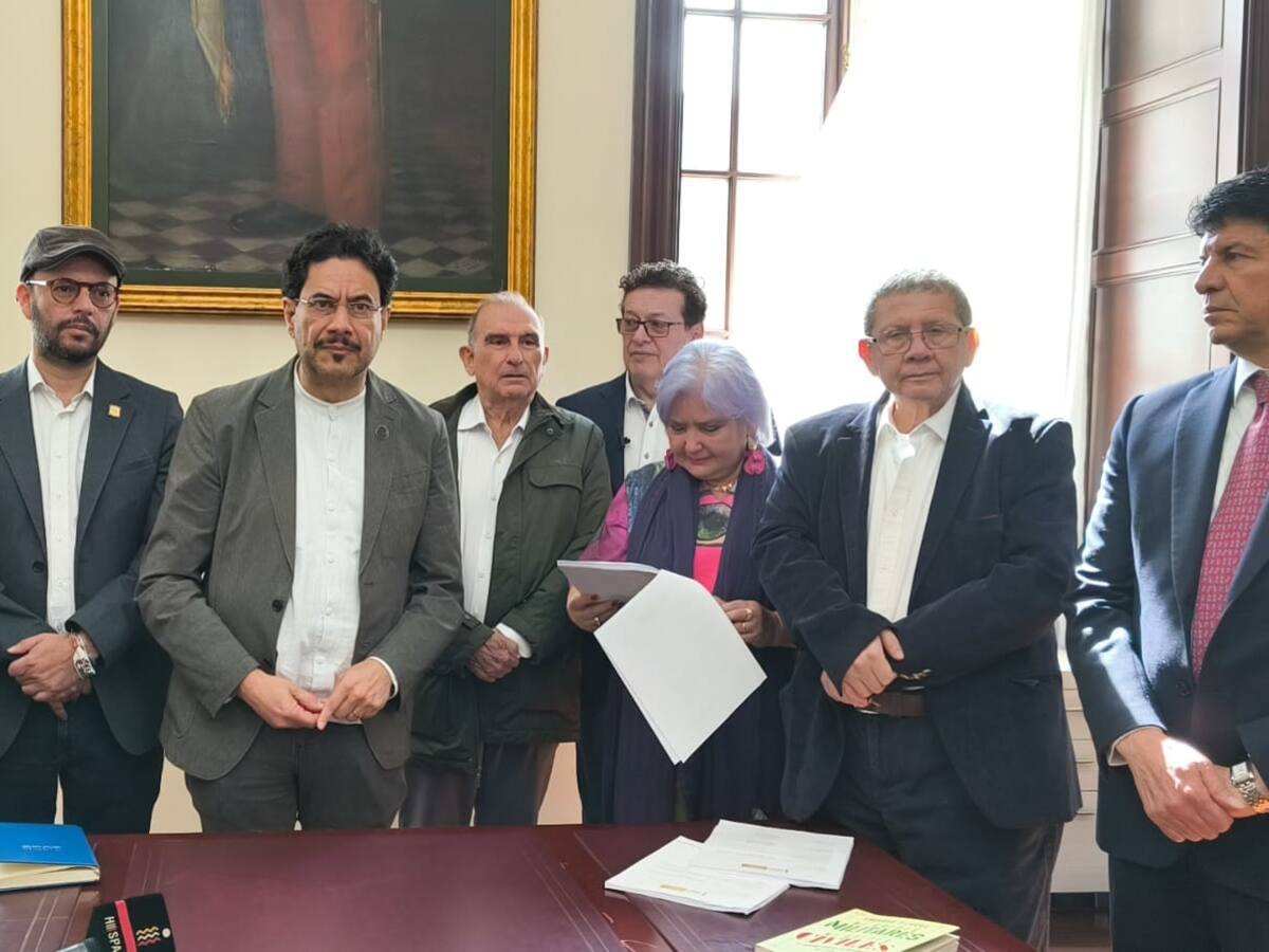 Proyecto para reducir salario de los congresistas es posible, esta vez hay mucho apoyo: Iván Cepeda