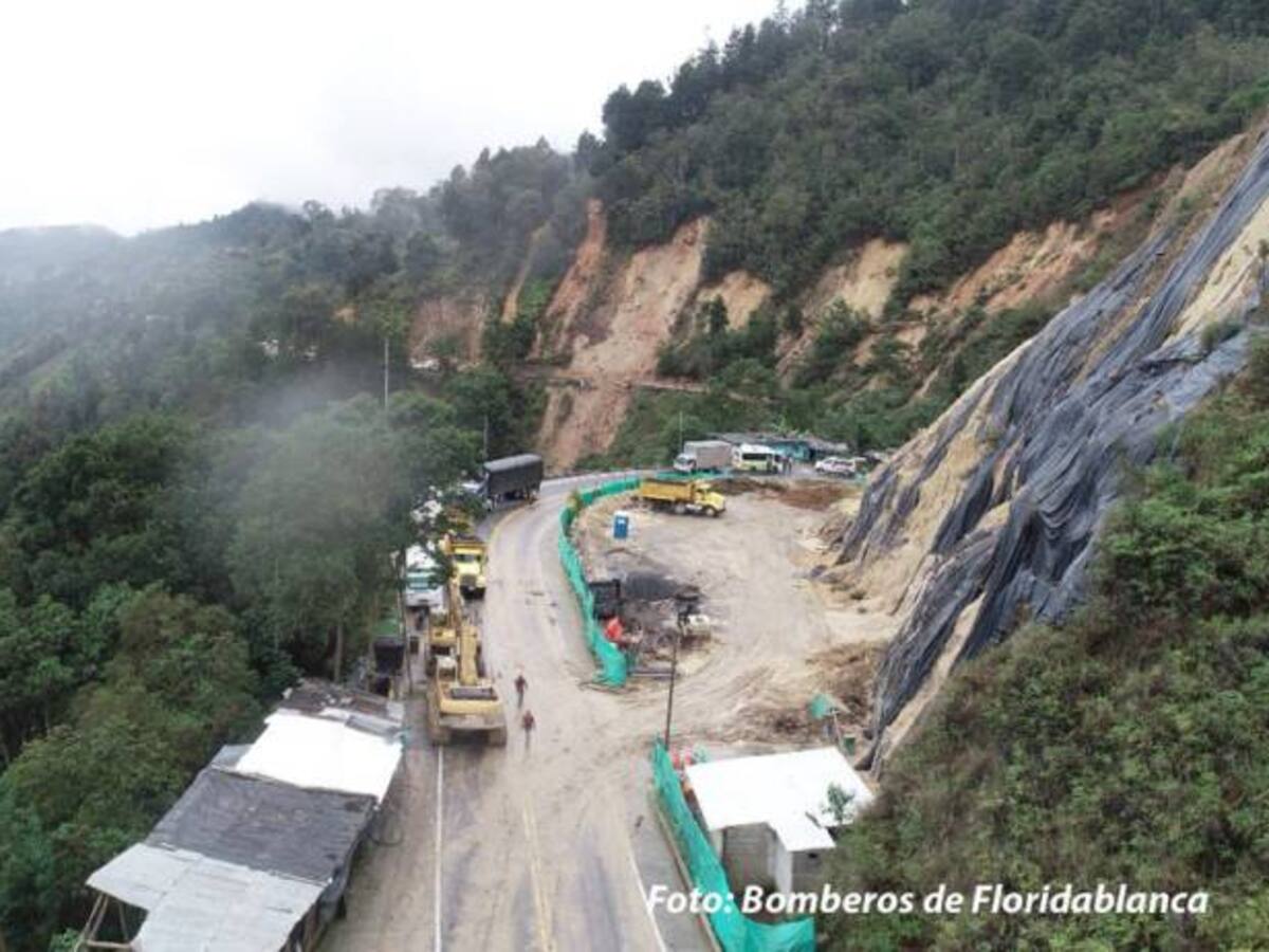 A las buenas o a las malas retirarán a quien esté en los deslizamientos
