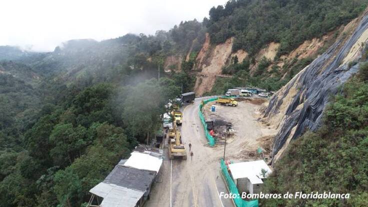 Evacúan a 400 personas de la vía Bucaramanga Cúcuta