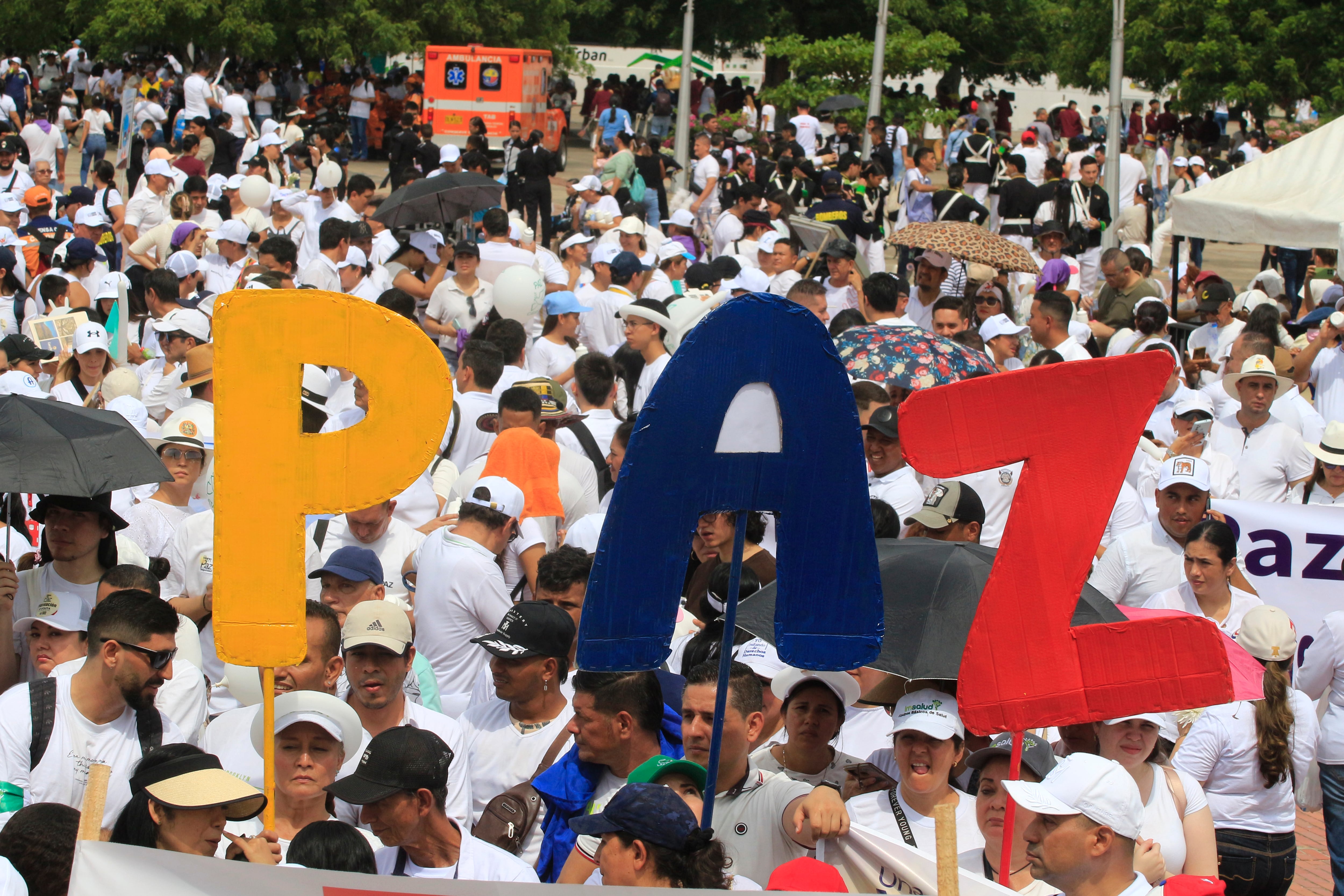 Fotografía del 29 de octubre de 2024 de personas durante una movilización en contra de la violencia en Cúcuta (Colombia).EFE/ Mario Caicedo ARCHIVO