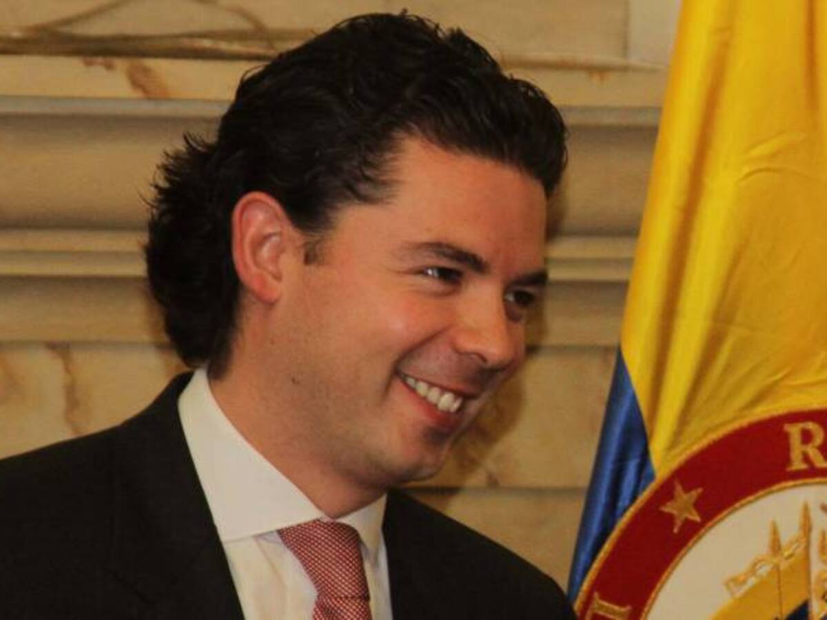 “FF.MM. tienen orden de copar espacios que dejan las Farc”: viceministro de Defensa