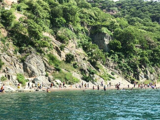 Atacan a piedras a guardacostas de Santa Marta
