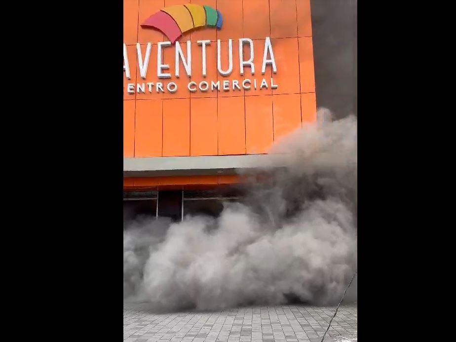 Incendio CC. Aventura - foto captura vídeo cortesía