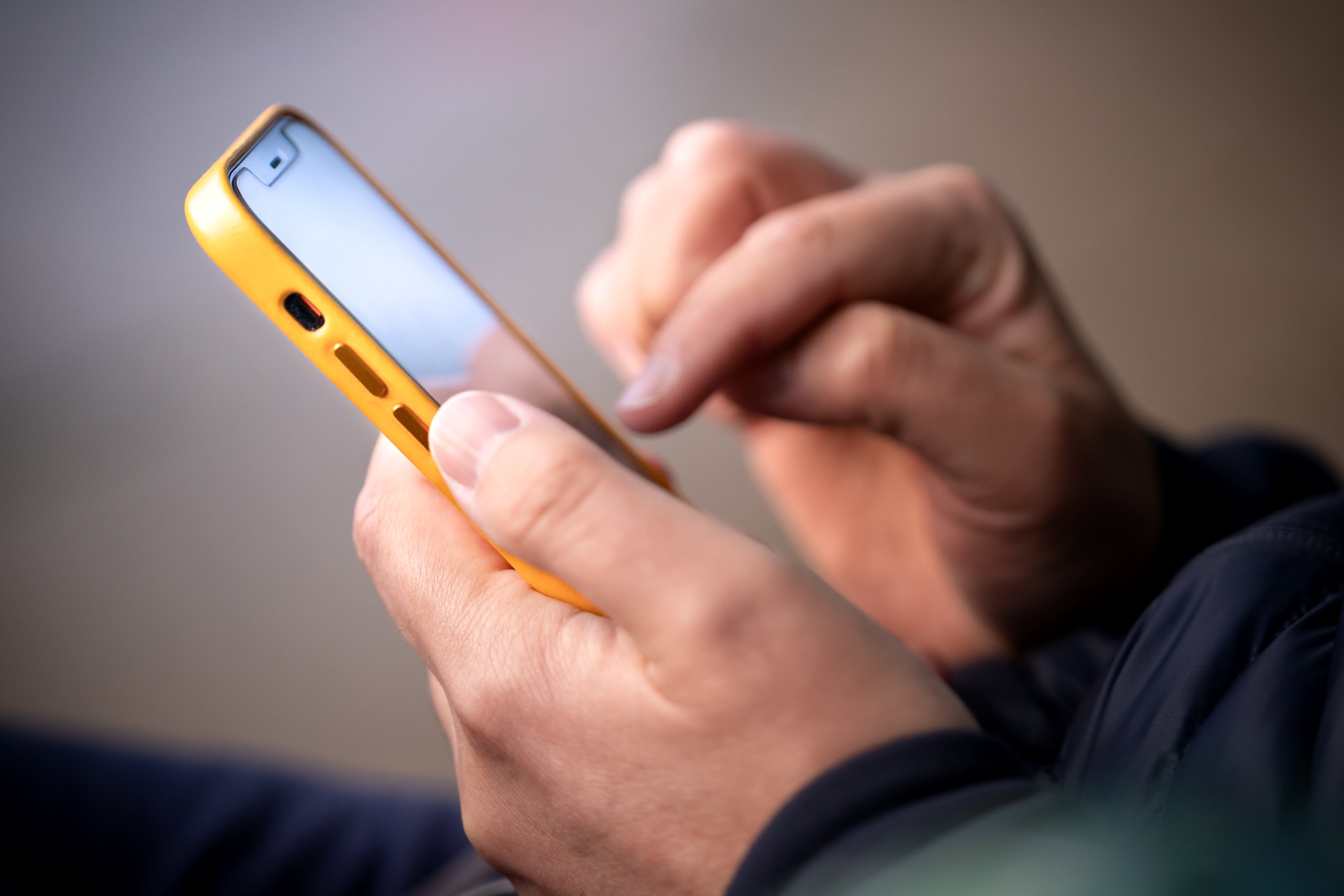 La Sala Civil del Tribunal Superior de Bogotá, confirmó la decisión que negó la solicitud de prohibir la importación, comercialización de dispositivos y teléfonos celulares con tecnología 4G.