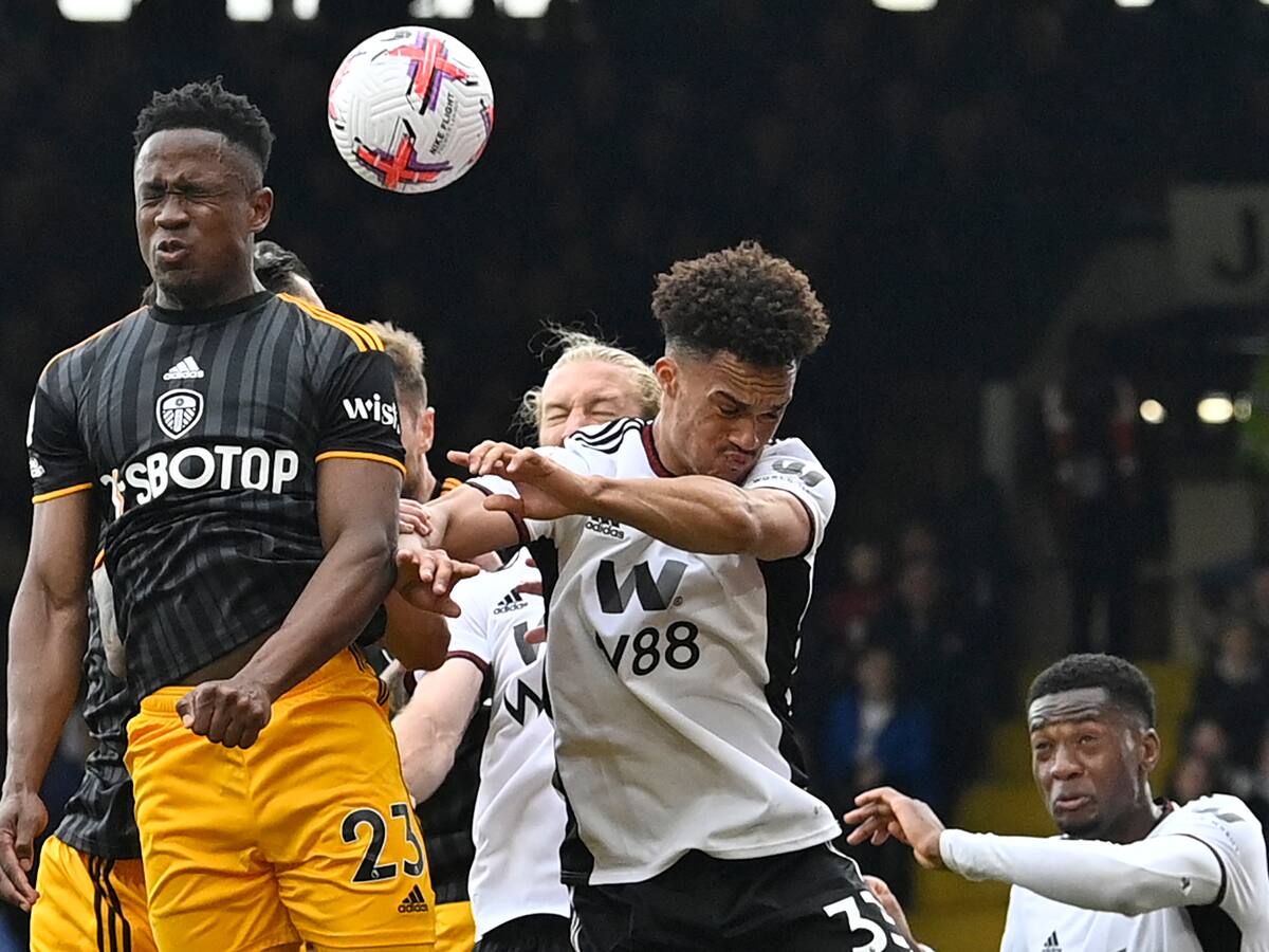 Luis Sinisterra deja la lesión atrás y suma minutos con el Leeds United en Premier League