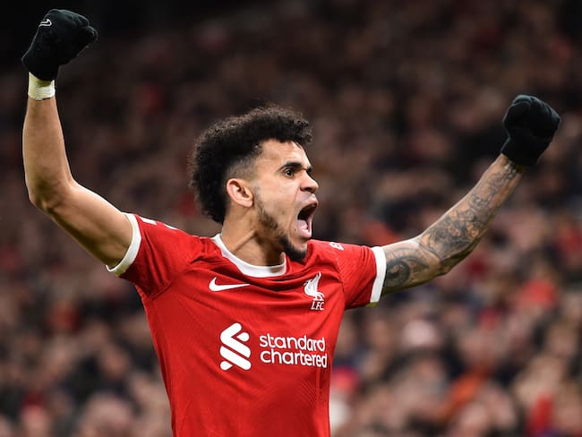 Liverpool (United Kingdom), 21/02/2024.- Liverpool&#039;s Luis Diaz celebrates after scoring the 3-1 lead during the English Premier League match between Liverpool FC and Luton Town FC, in Liverpool, Britain, 21 February 2024. (Reino Unido) EFE/EPA/PETER POWELL EDITORIAL USE ONLY. No use with unauthorized audio, video, data, fixture lists, club/league logos, &#039;live&#039; services or NFTs. Online in-match use limited to 120 images, no video emulation. No use in betting, games or single club/league/player publications.