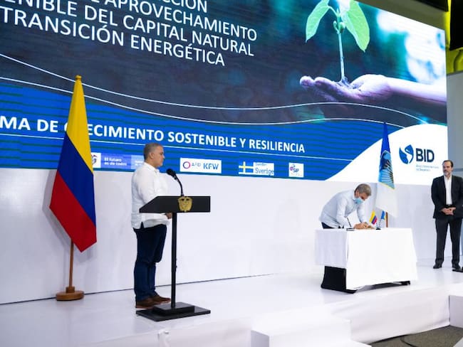 El Ministro de Ambiente, Carlos Correa Escaf, fue uno de los firmantes del crédito del Banco Interamericano de Desarrollo (BID)