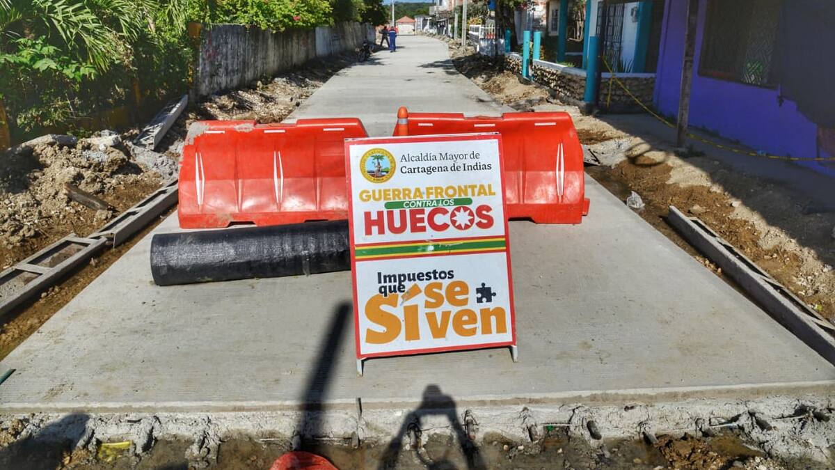Distrito de Cartagena avanza con obras de pavimentación en Punta Canoa