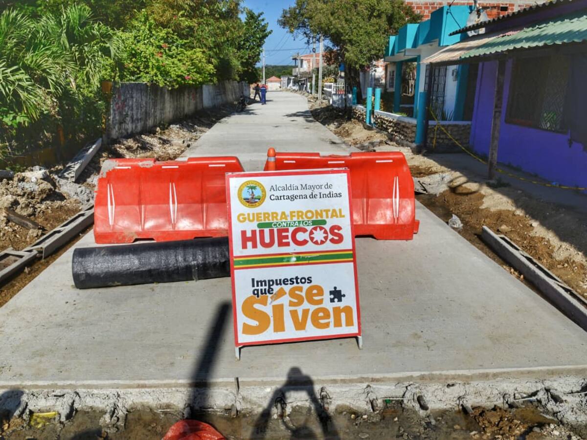 Distrito de Cartagena avanza con obras de pavimentación en Punta Canoa