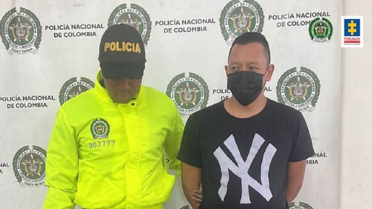 Acusan a taxista de secuestrar, abusar y apuñalar a una pasajera