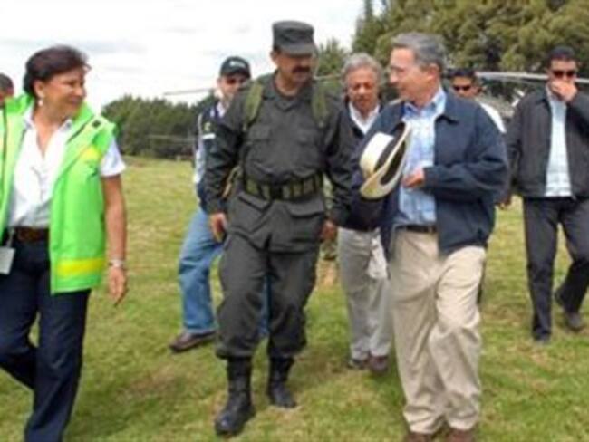 Uribe llama al congreso para que apruebe la prolongación del impuesto al patrimonio