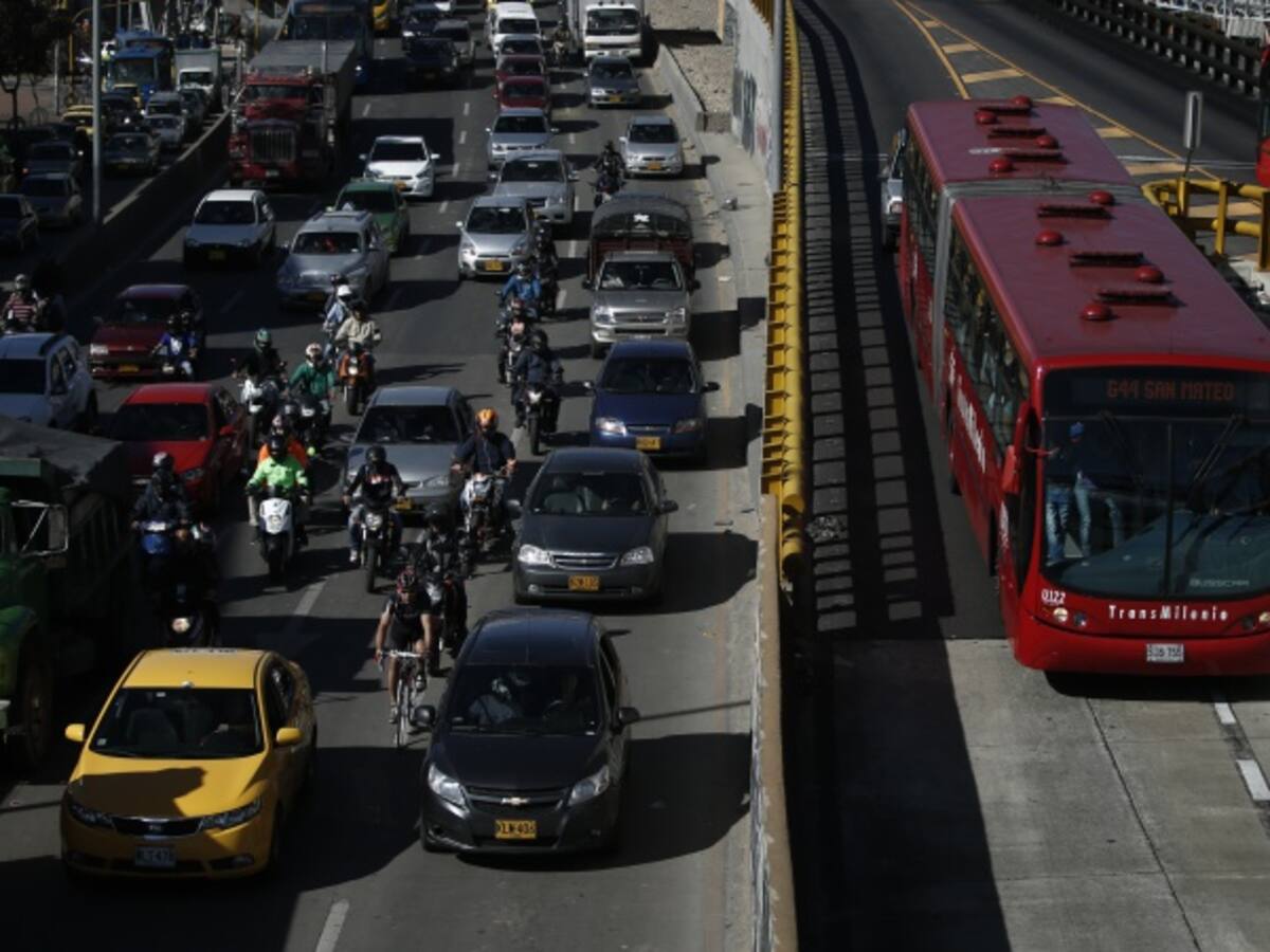 Cundinamarca y Soacha ya tienen los recursos para financiación de fases II-III de TransMilenio