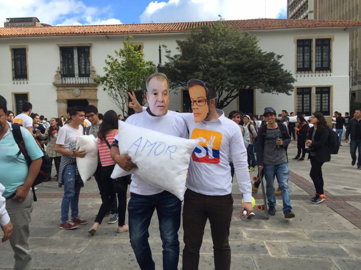 Distintas personalidades del país y algunos partidos políticos han apoyado la jornada contra la guerra.