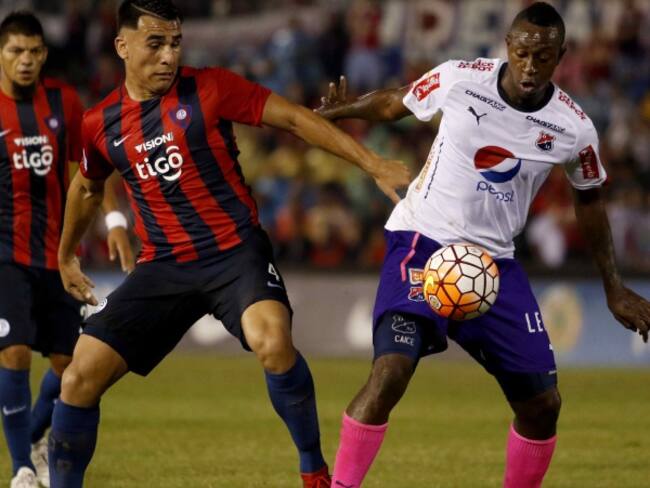 Con un Cecilio Domínguez inspirado, Cerro Porteño elimina a Medellín en cuartos