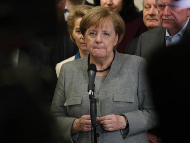Angela Merkel en problemas al no poder formar gobierno en Alemania