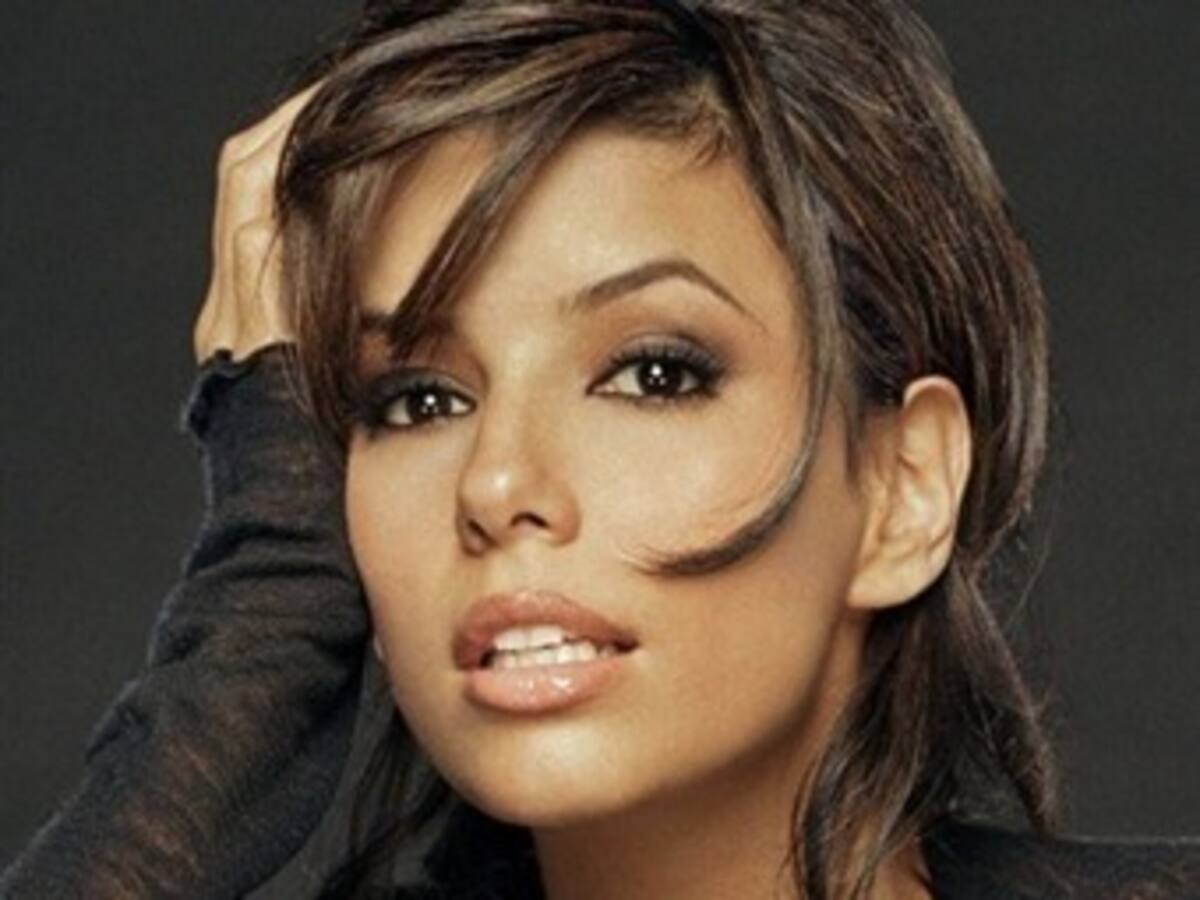 Eva Longoria comparte con el público sus platos favoritos en libro de cocina