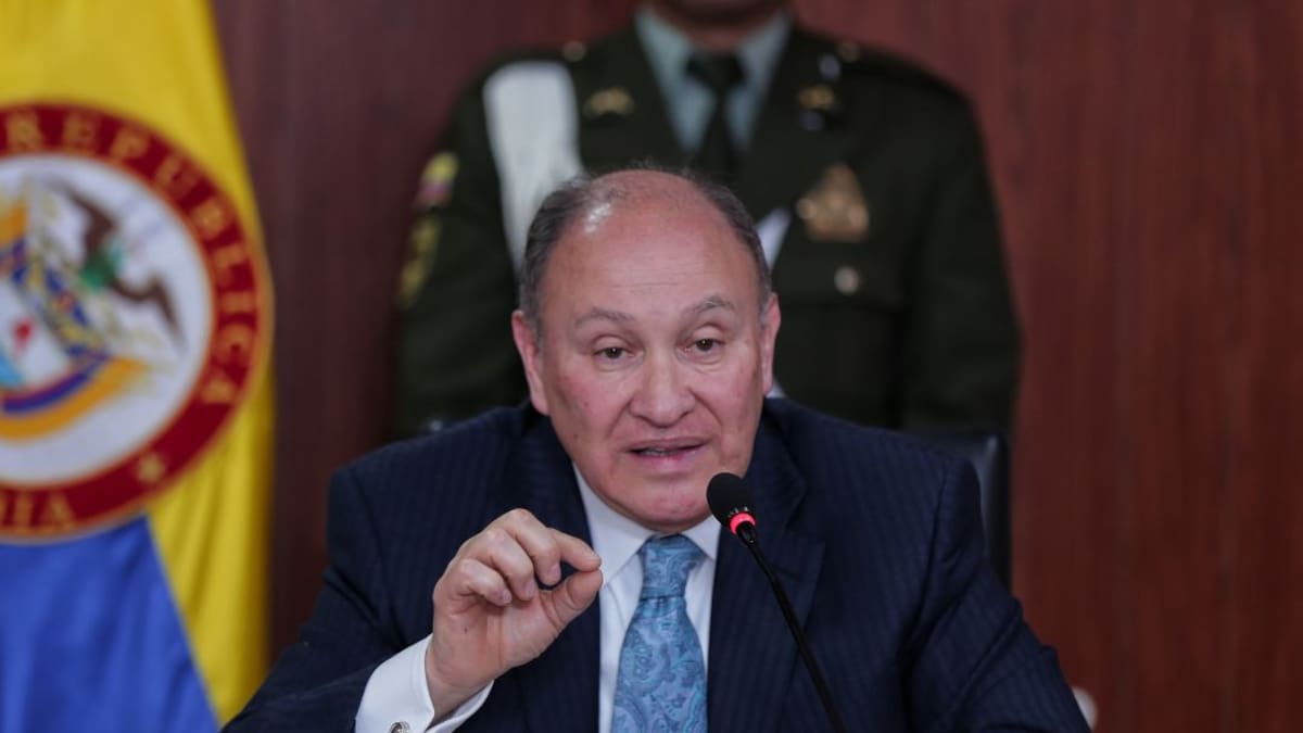 Presidente de Corte Constitucional dice que decisión del uso de glifosato esta tomada