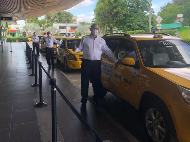 Aeropuerto de Cartagena realiza simulacro de servicio de taxis