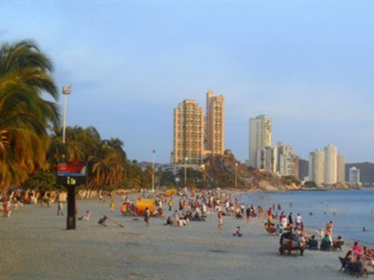 Autoridades garantizan agua potable en zona turística de Santa Marta