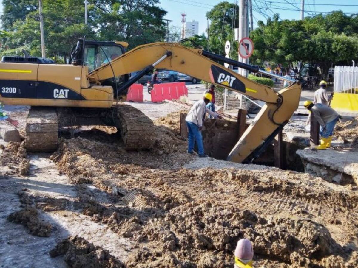 Obras finales de empalme de redes de acueducto del barrio El Campestre