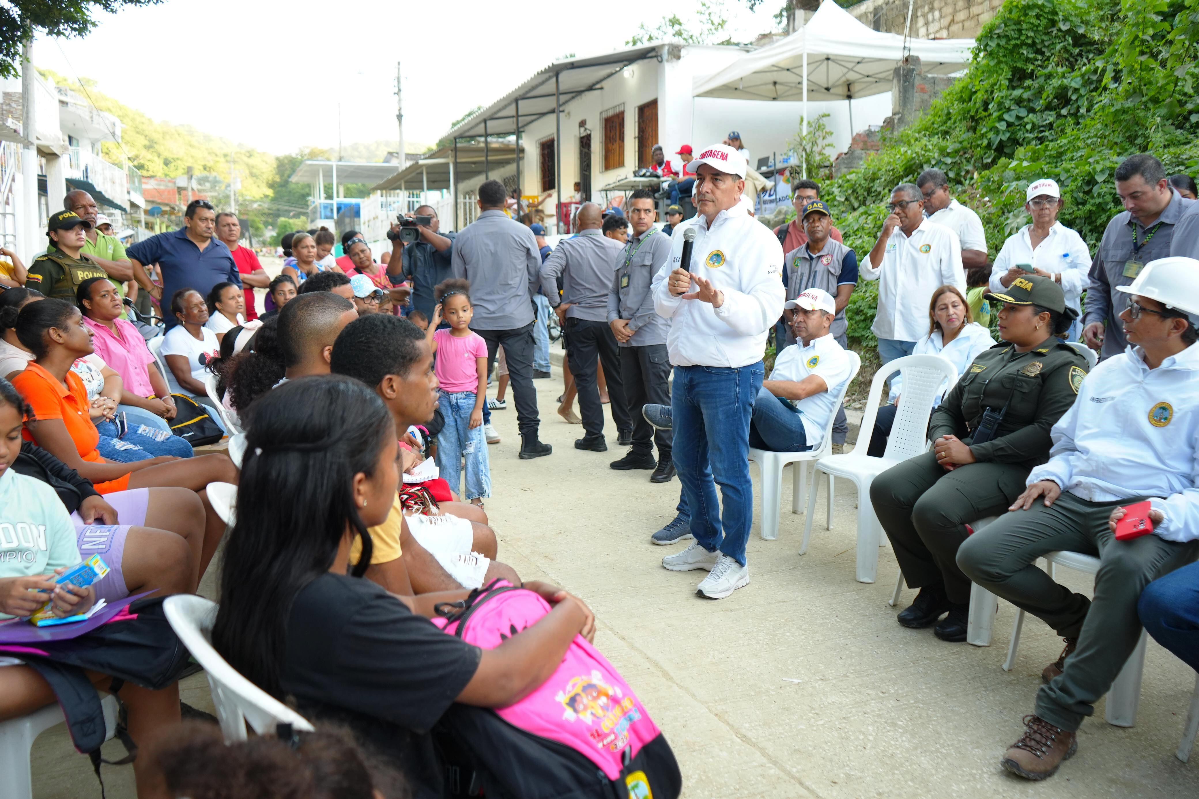 18 núcleos familiares afectados con deslizamientos ya fueron reubicados del Paseo de Bolívar