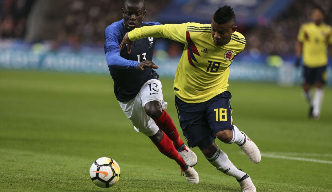 Frank Fabra en un amistoso con la Selección Colombia ante Francia.