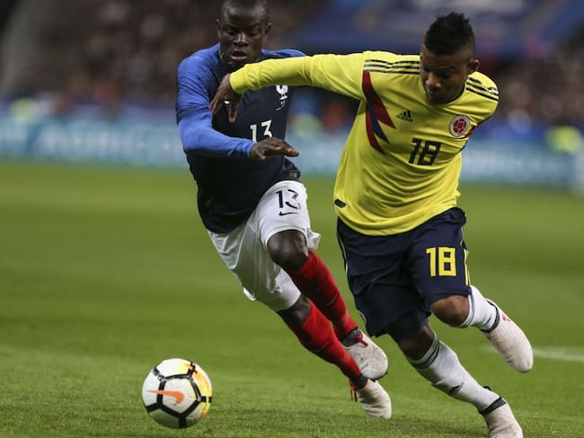 Frank Fabra en un amistoso con la Selección Colombia ante Francia.
