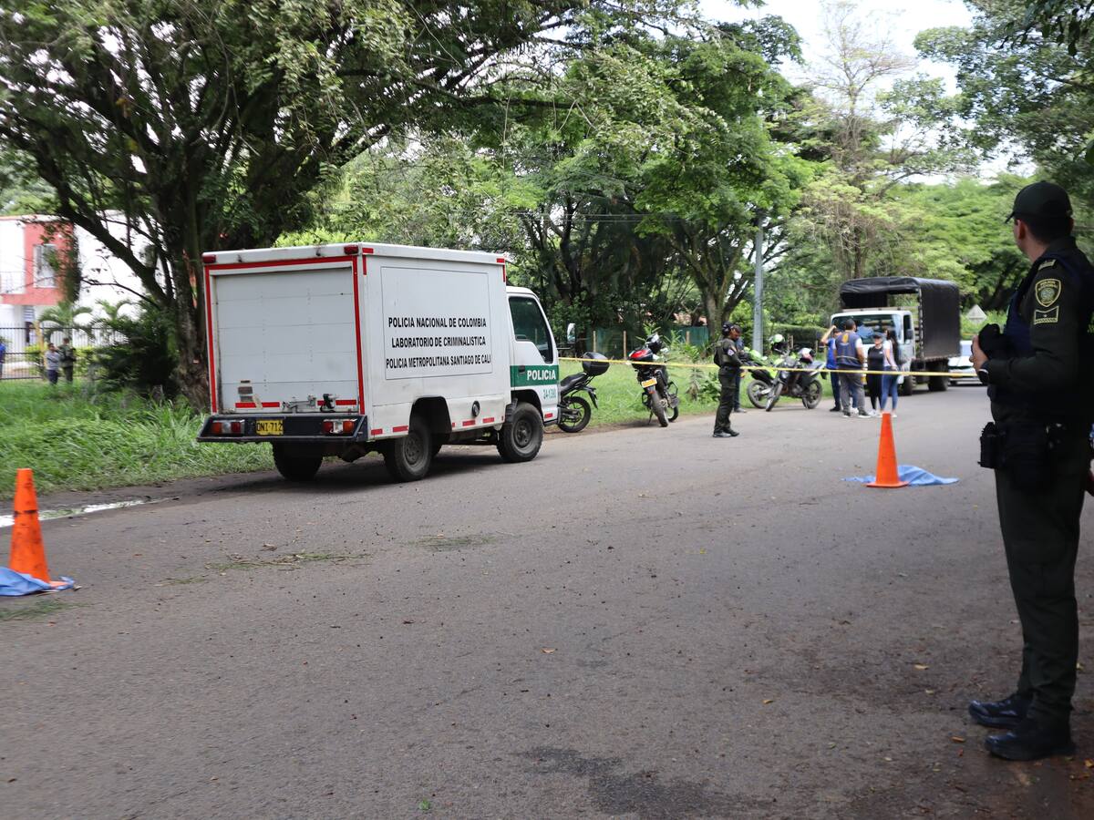 Un muerto y catorce heridos, entre policías y civiles, dejó atentado terrorista en Jamundí