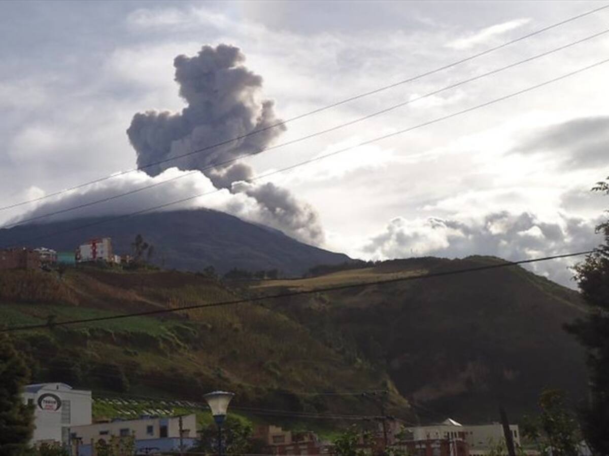 Gobierno descarta activación del volcán Galeras
