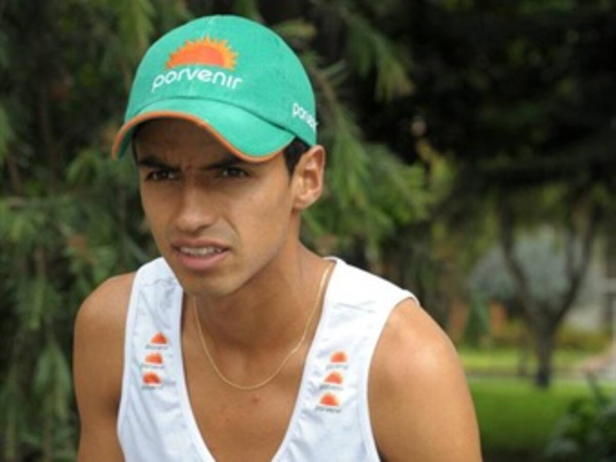 Jasón Gutiérrez alcanza ocho marcas nacionales de atletismo