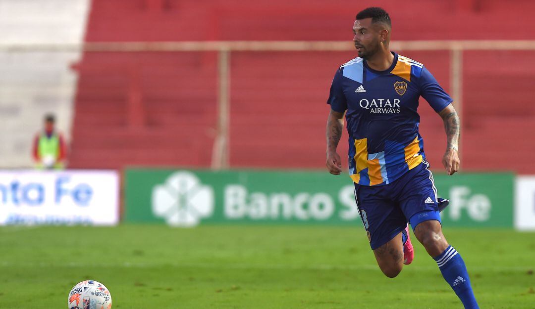 Edwin Cardona podría perderse el debut del cuadro 'Xeneize' en la Copa Libertadores.