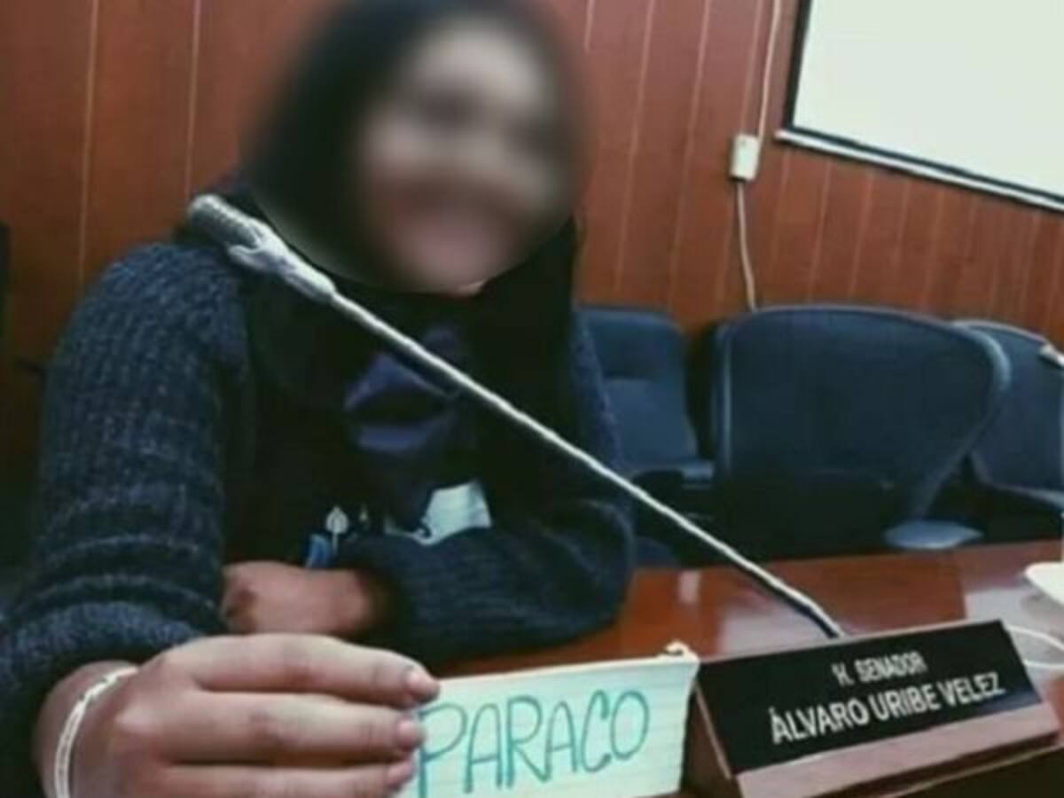 ¿De dónde salió la polémica foto en la curul de Uribe?