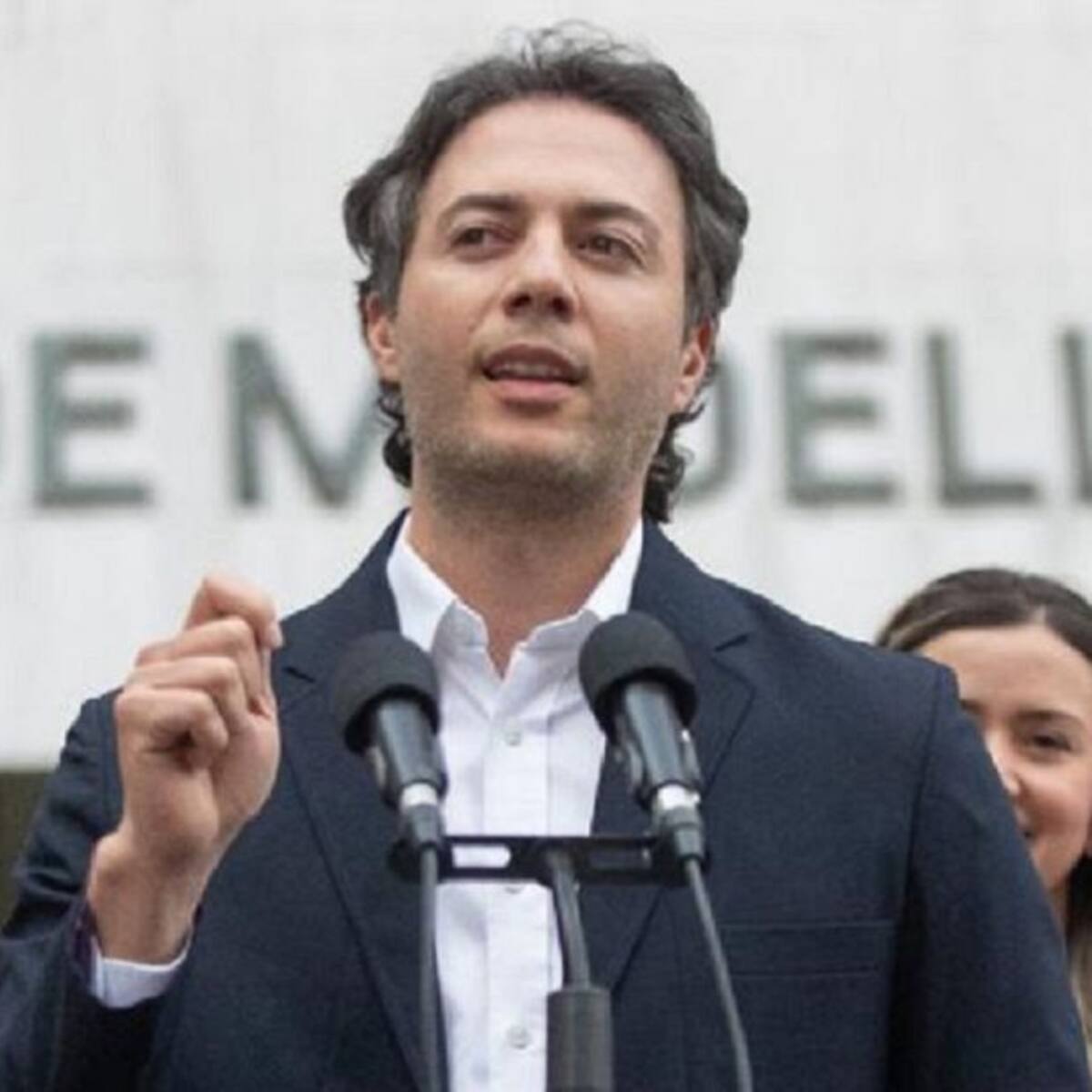 Reacciones en Medellín de políticos en contra de la sanción a Quintero