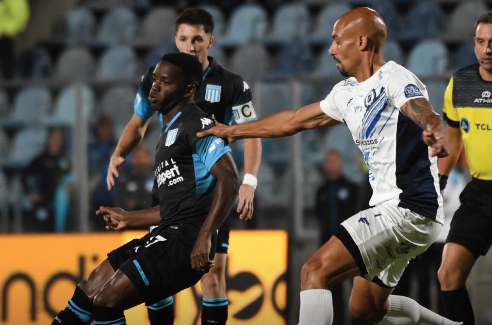 Anotación de Johan Carbonero con Racing / @RacingClub