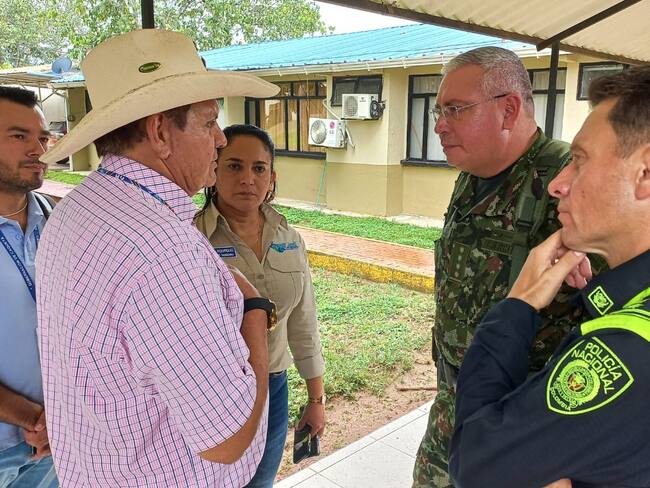 El gobernador indicó no se irá de la zona hasta que no se llegue a una buena solución.