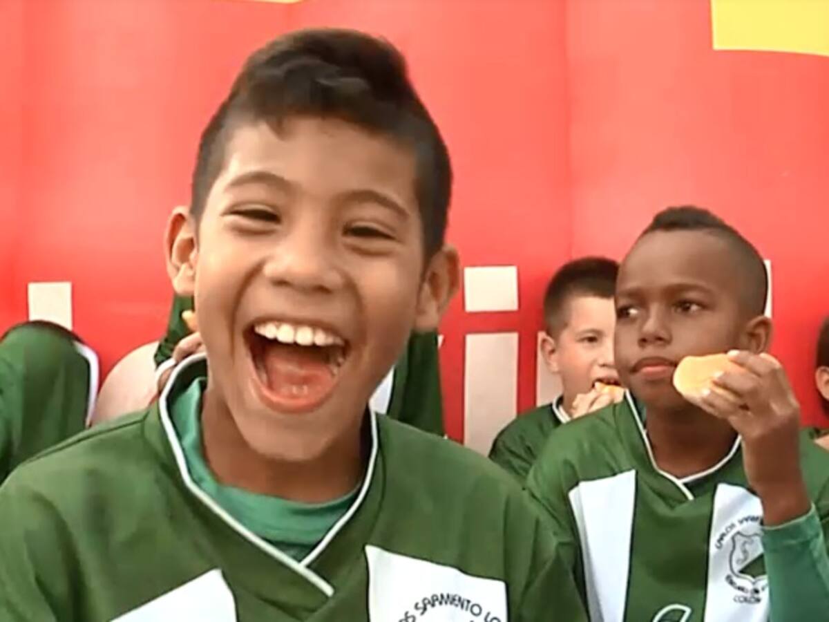 Esteban, el niño que ganó concurso de McDonalds para ir al Mundial