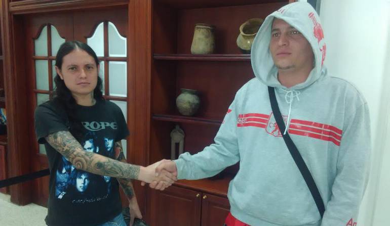 Los líderes de las barras de los dos equipos hicieron un pacto de tolerancia.