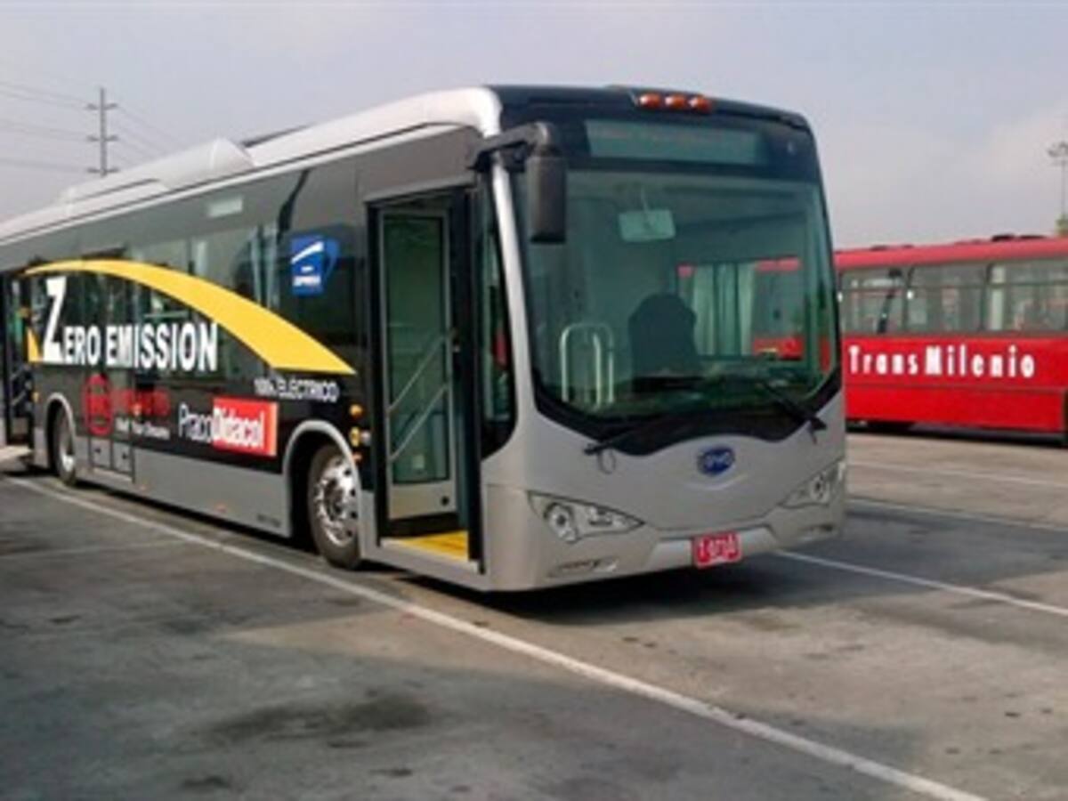 Este año comenzarán a verse las primeras rutas de buses públicos eléctricos