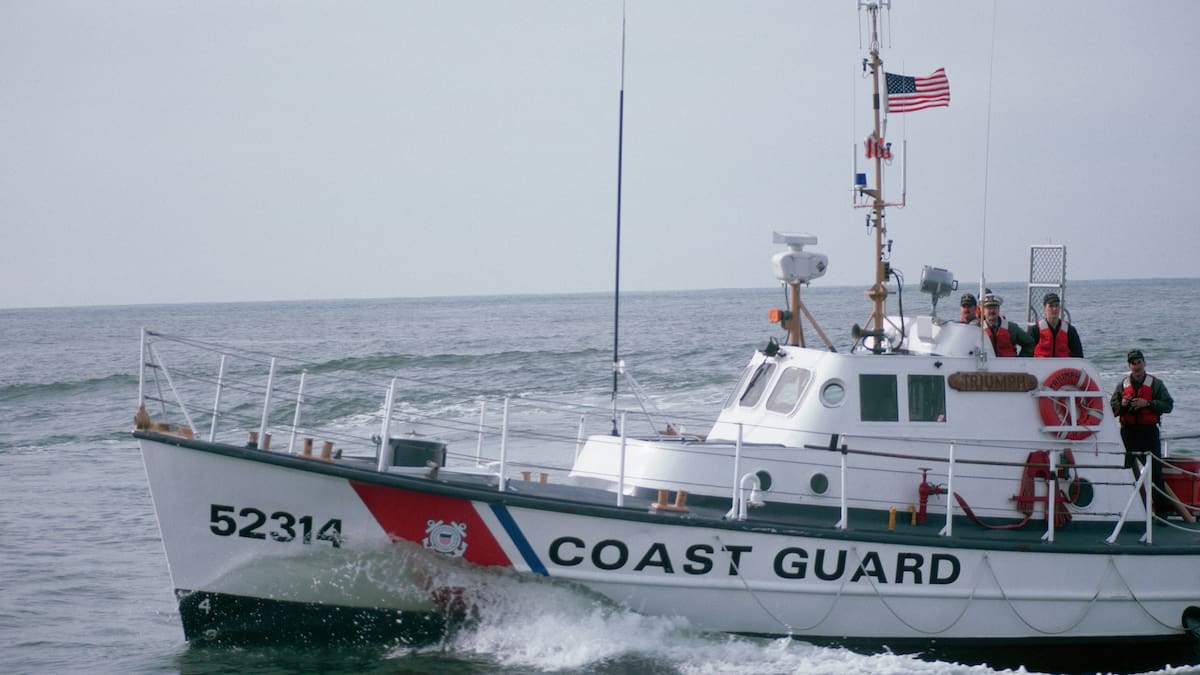 Guardacostas de EE. UU. interceptan en el Caribe un buque que transportaba combustible a Cuba
