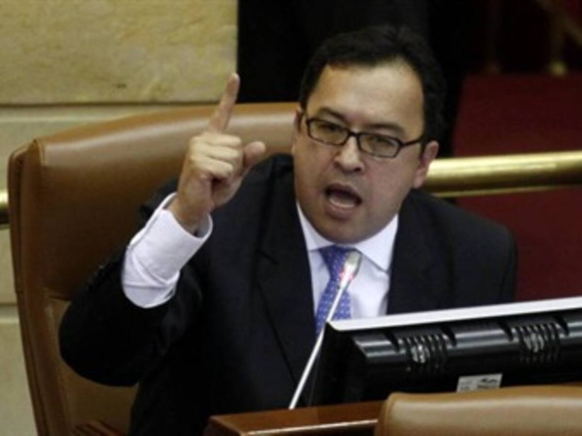 Alfonso Prada demanda creación de Alianza Verde ante el CNE