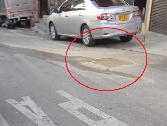 Intervención ilegal a acueducto para lavar carros en Niquitao. Foto: Caracol Radio