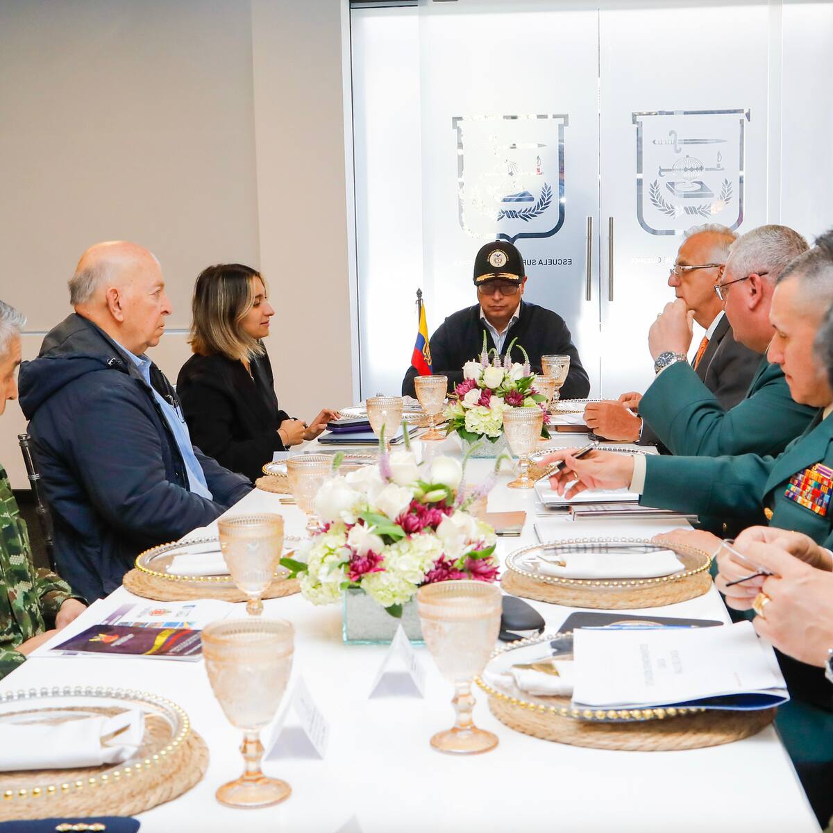 Presidente Petro delega nuevas funciones a ministros y directores de Departamentos