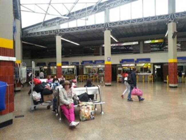 Al menos 80.000 personas salen hoy de Terminal de Transporte de Bogotá