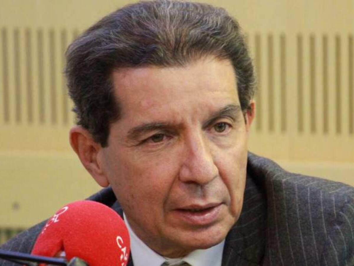 Los partidos intentan lavar cara con la cabeza de lista: Lafaurie